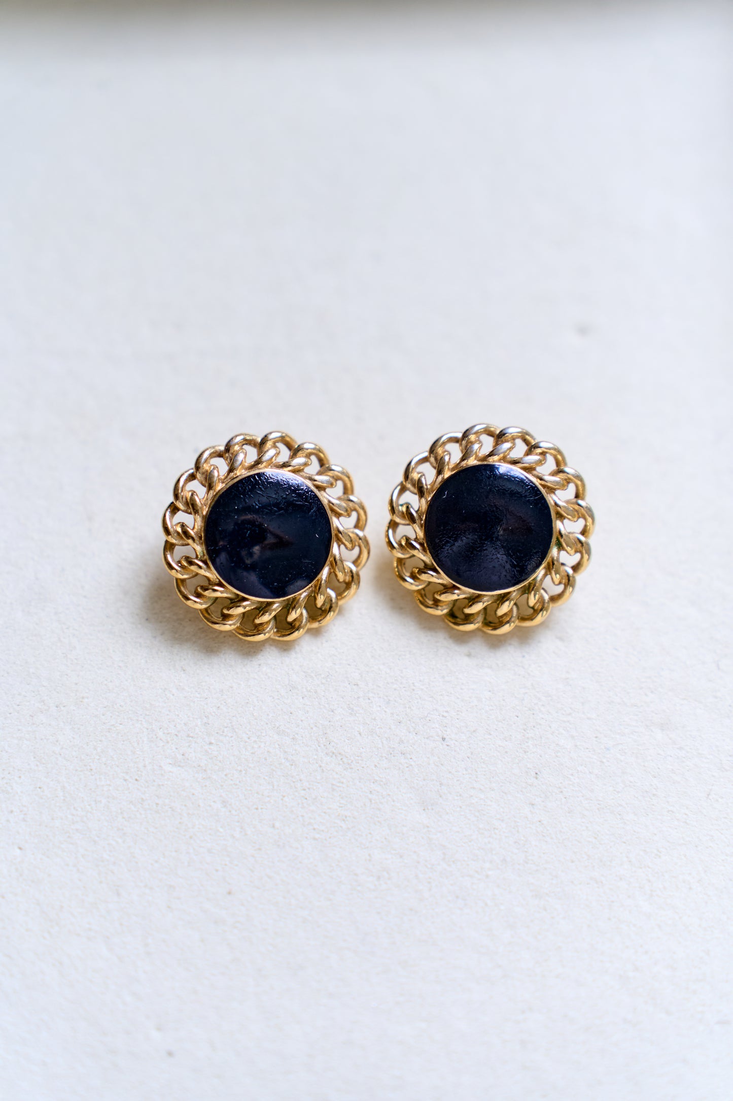 lack earrings