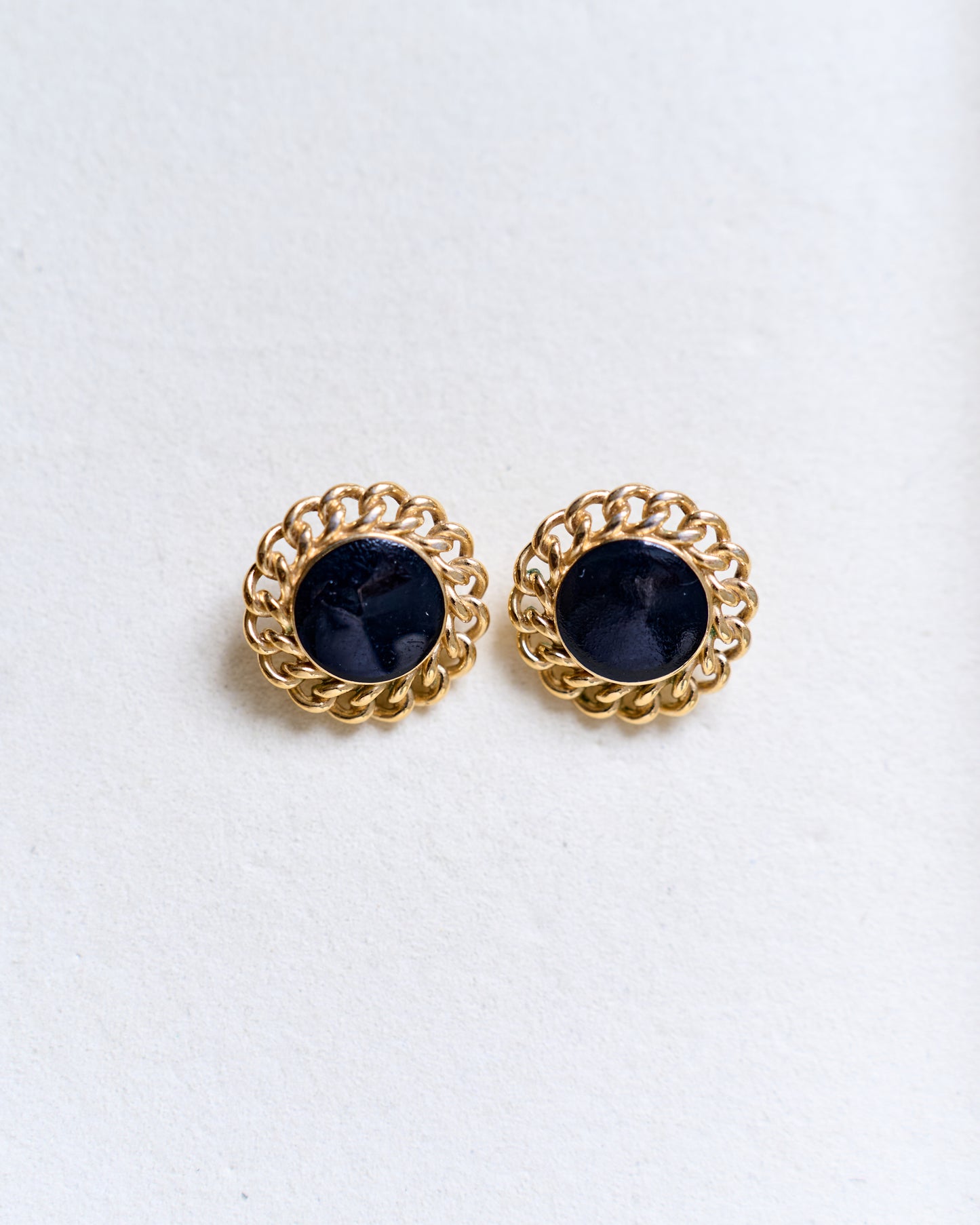 lack earrings