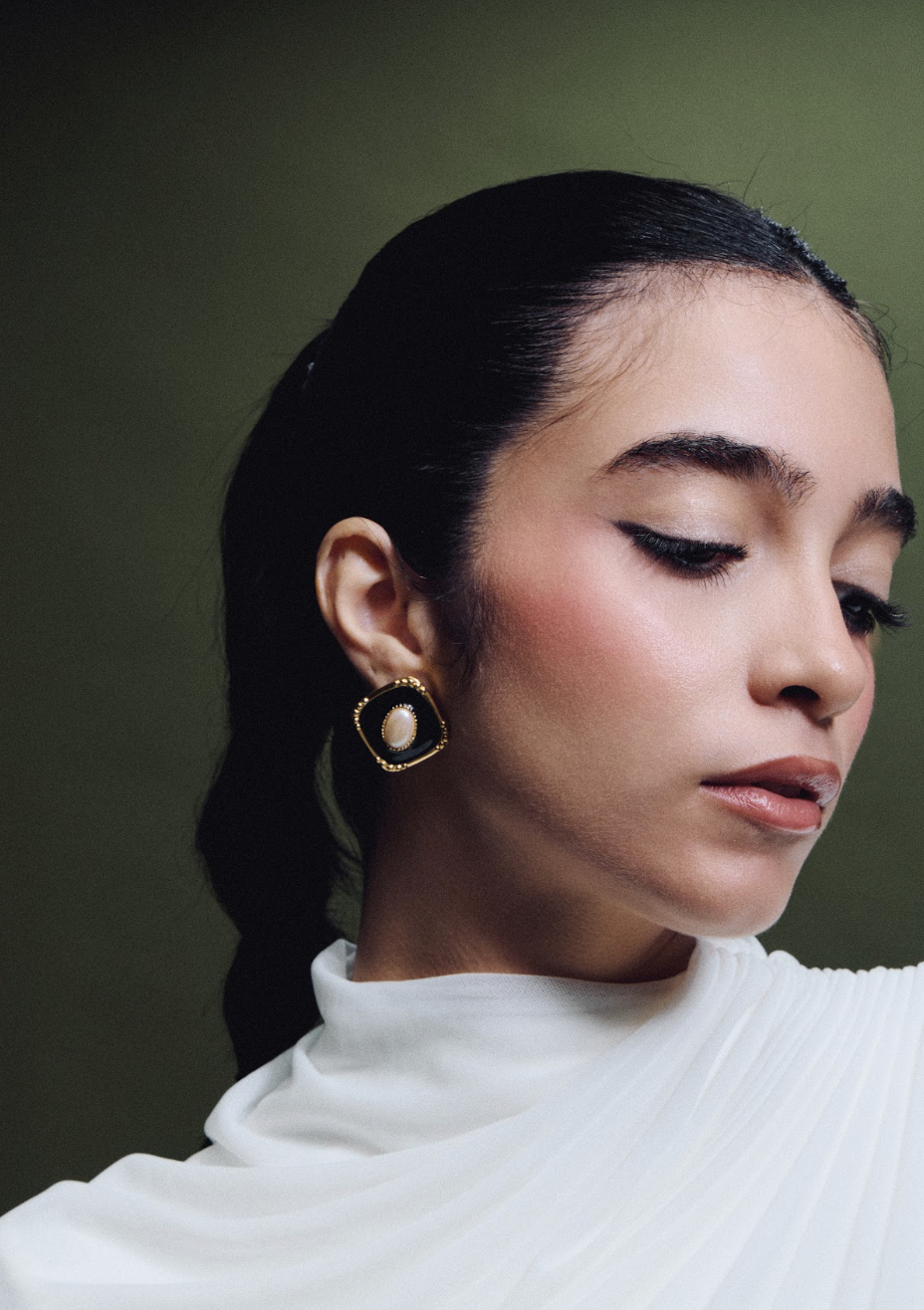pearl black earrings