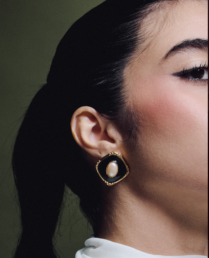 pearl black earrings