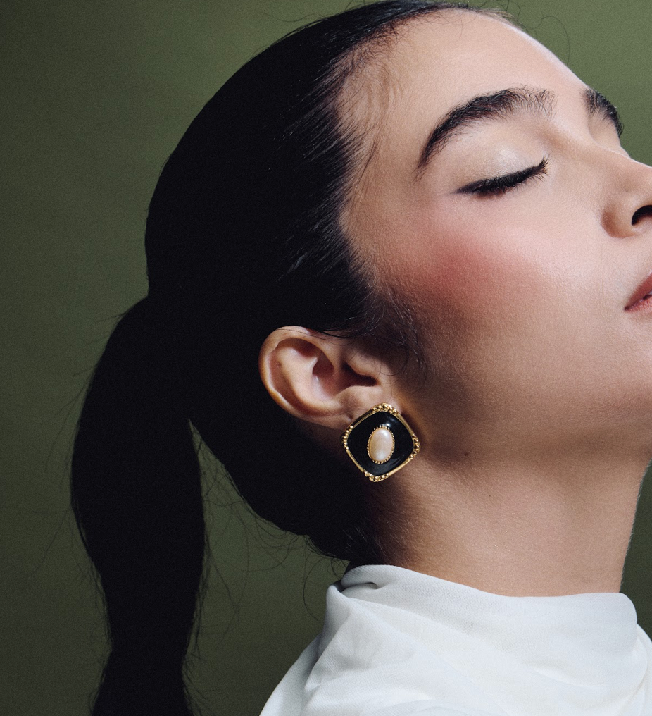 pearl black earrings